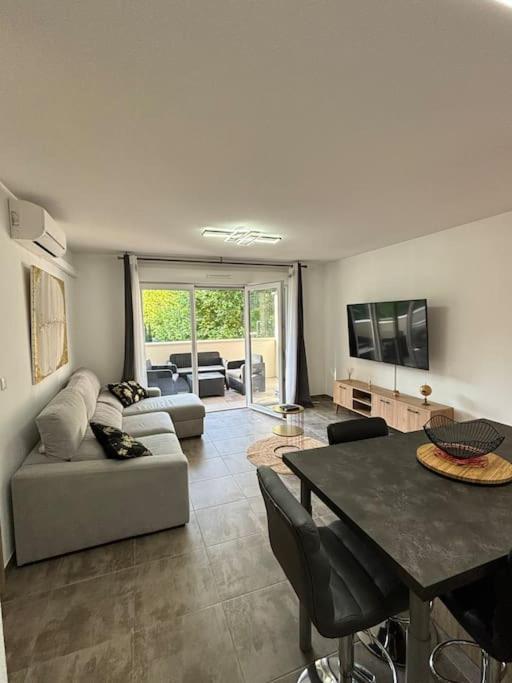 Jolie Appartement En Residence Coventry Exterior foto